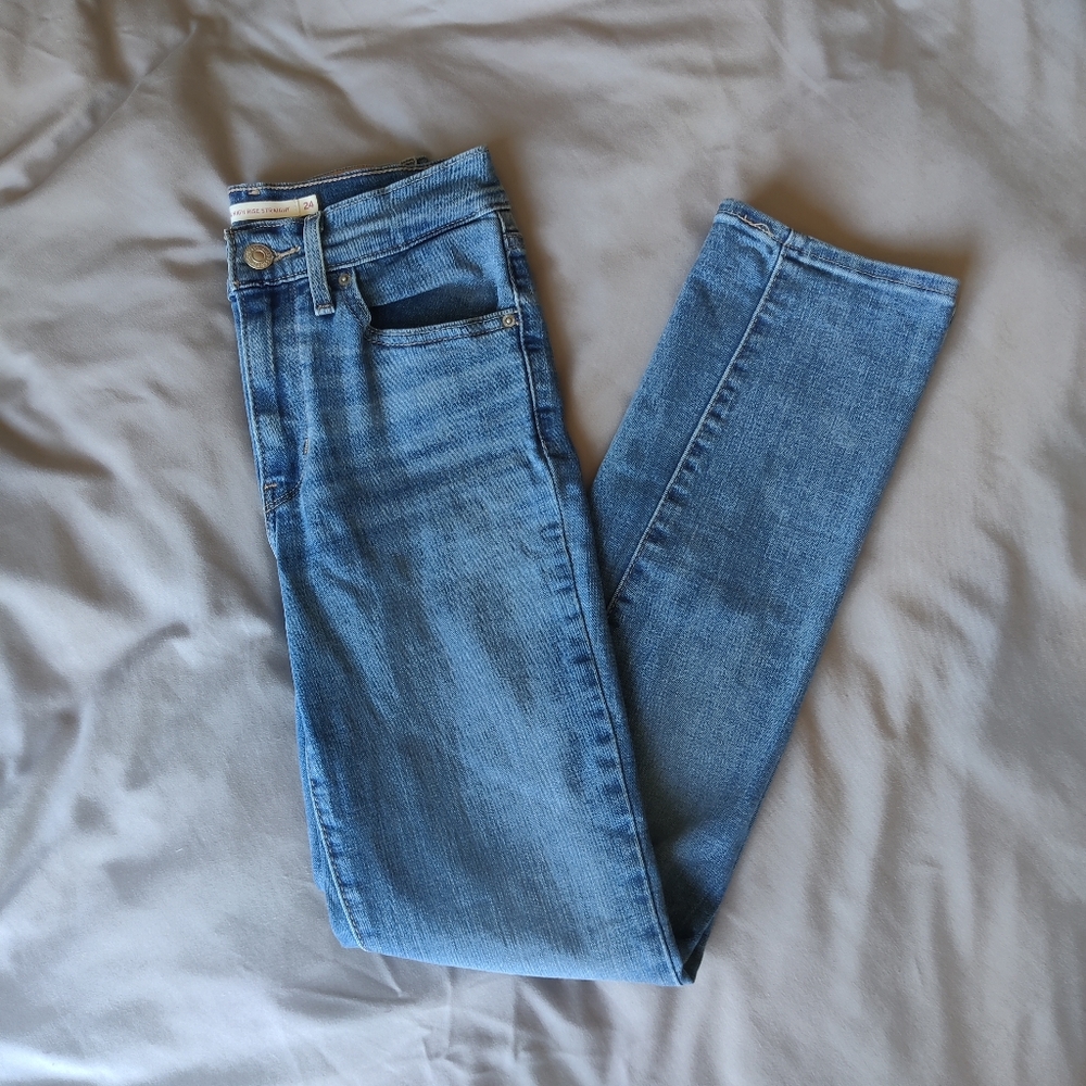 Levi's 724 High Rise Straight Jean